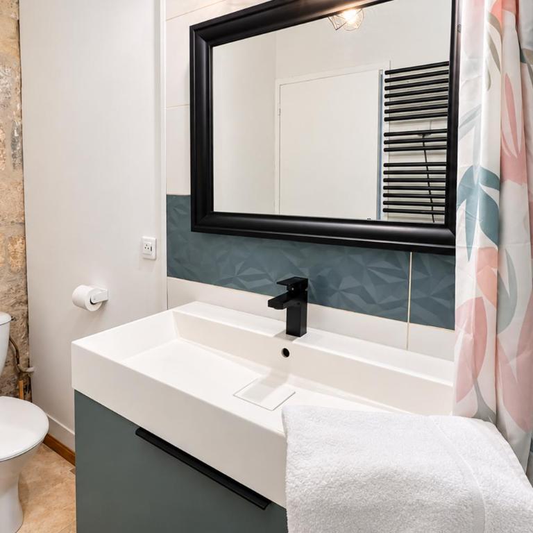 Loft 1 ch 1 sdb - Idéal famille, coeur de ville - Appartement 1 Chambre - 25