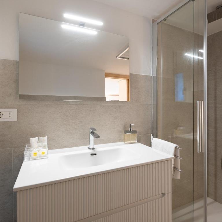Villa Bianca with a heated swimming pool - Villa - 51