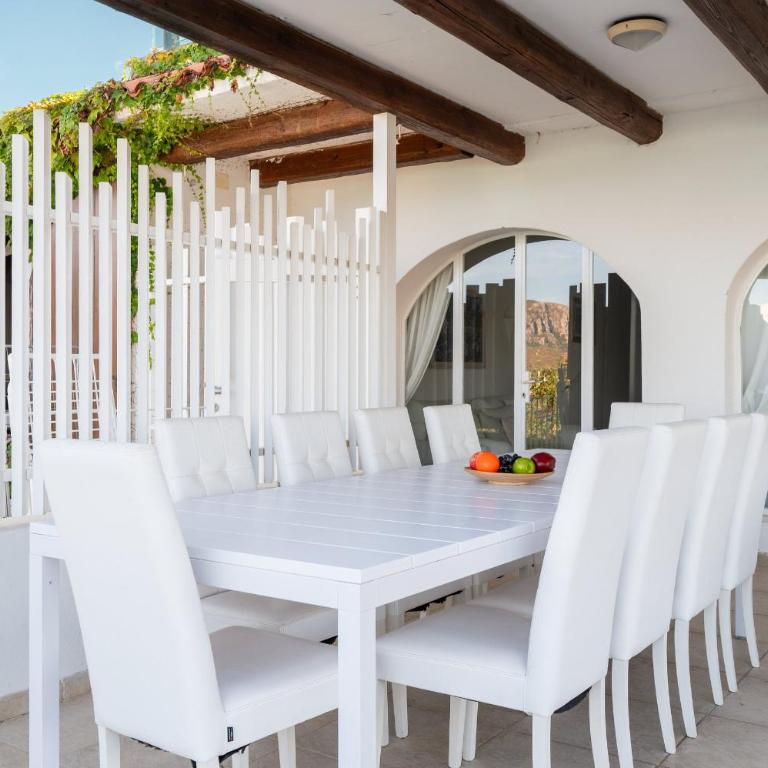 Villa Bianca with a heated swimming pool - Villa - 15