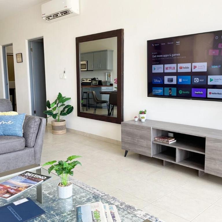 Walk to Beach, King Bed 2B2 Condo Newly Furnished - Apartment mit 2 Schlafzimmern, einem Balkon und Meerblick - 19