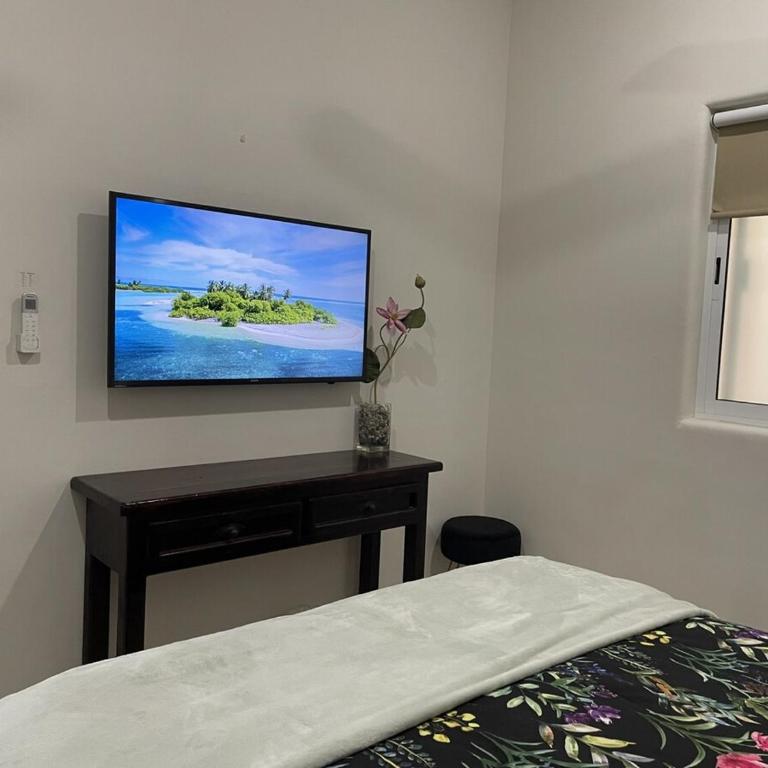 Walk to Beach, King Bed 2B2 Condo Newly Furnished - Apartment mit 2 Schlafzimmern, einem Balkon und Meerblick - 24