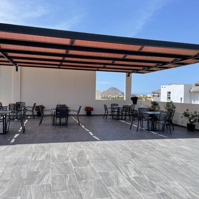 Walk to Beach, King Bed 2B2 Condo Newly Furnished - Apartment mit 2 Schlafzimmern, einem Balkon und Meerblick - 26