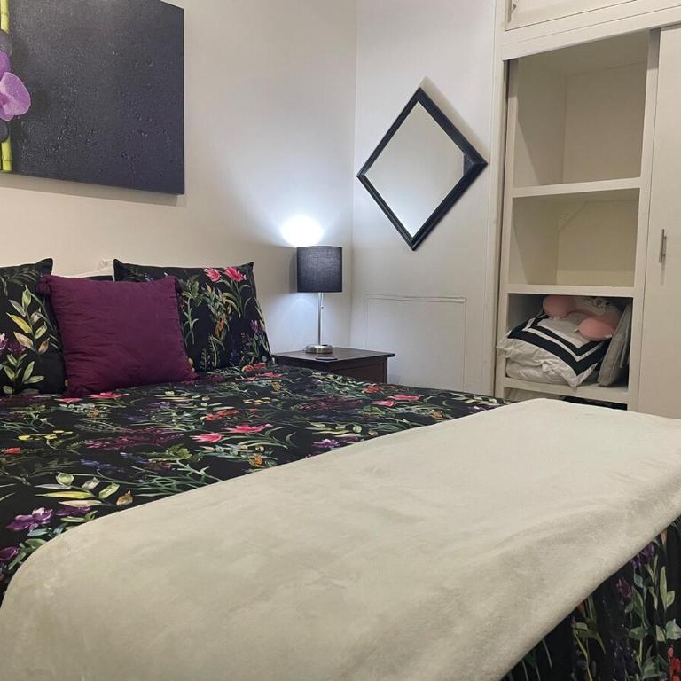 Walk to Beach, King Bed 2B2 Condo Newly Furnished - Apartment mit 2 Schlafzimmern, einem Balkon und Meerblick - 27