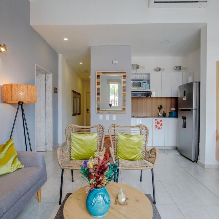 Boutique Stay in Historic Center & Local Concierge - Two-Bedroom Apartment - 40