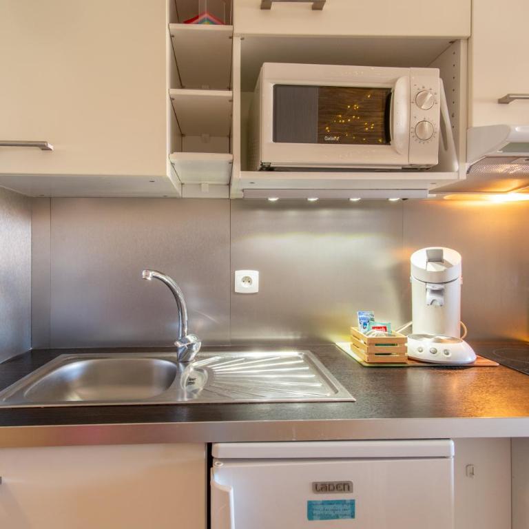 Les Cocotiers vue mer 250 m de plage - One-Bedroom Apartment - 23
