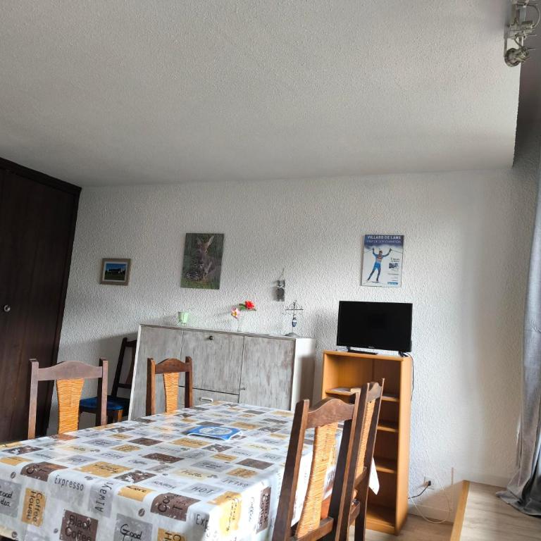 Grand Studio 42 m2 avec loggia vues montagne et pistes parking et navettes gratuites - Studio - Vue sur Montagne - 19