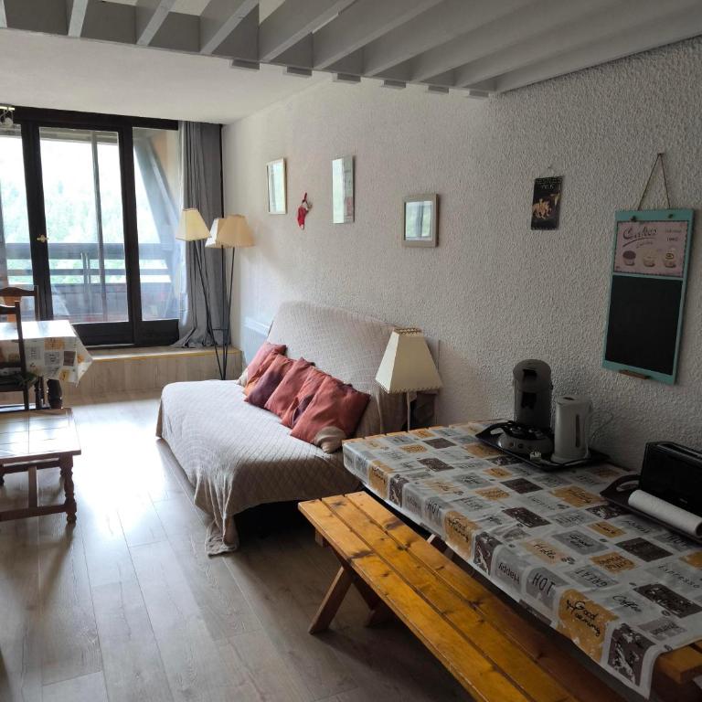 Grand Studio 42 m2 avec loggia vues montagne et pistes parking et navettes gratuites - Studio - Vue sur Montagne - 12