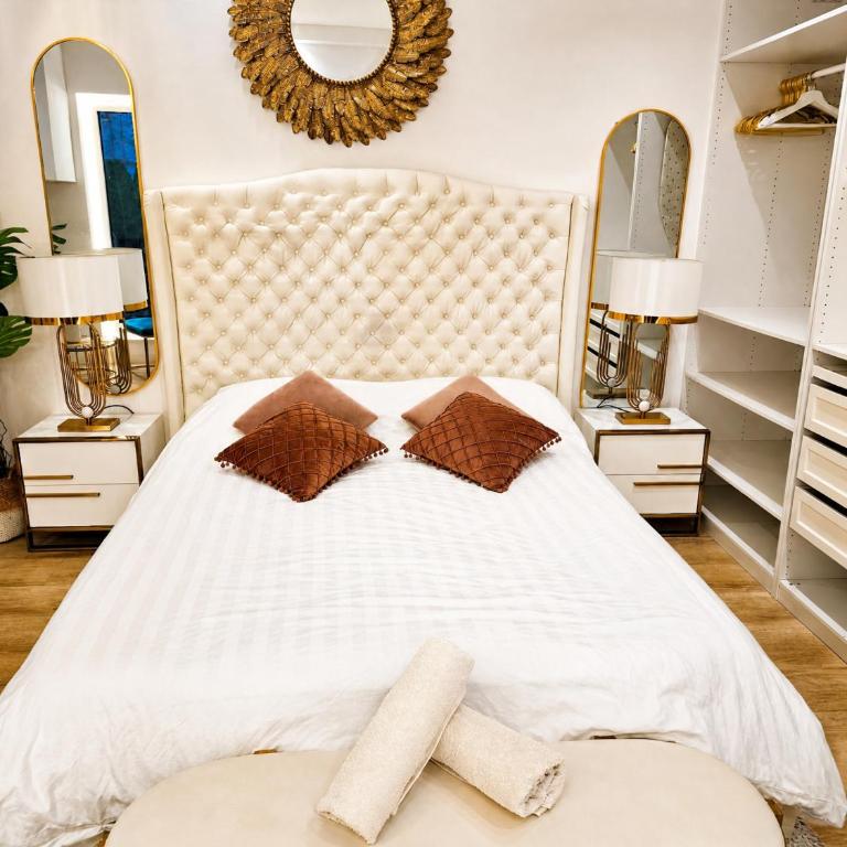 Lovely central apartment - Pool Gym Sauna extra buchbar - Appartement - Vue sur Piscine - 3