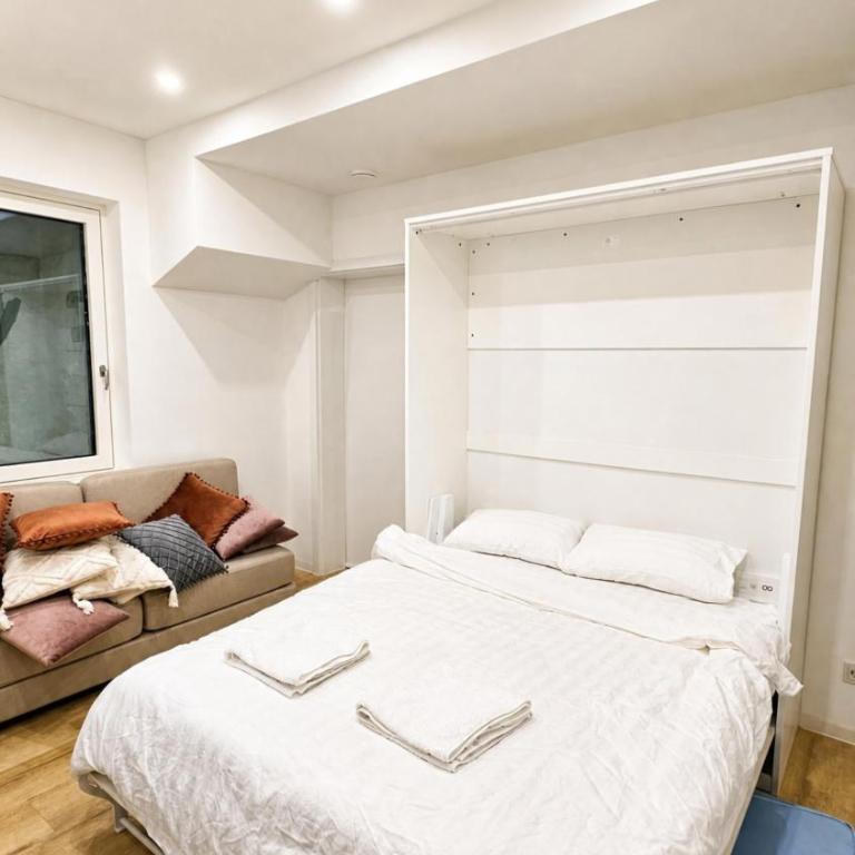Lovely central apartment - Pool Gym Sauna extra buchbar - Appartement - Vue sur Piscine - 10