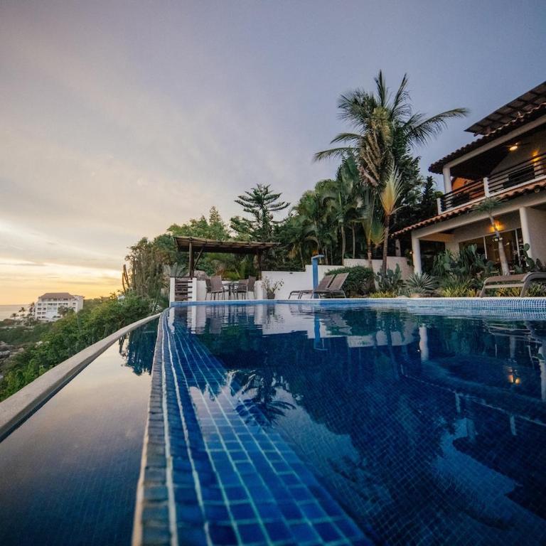 Refugio del Faro - Cliffside Villa Retreat Sleeps 16 - Villa - 3