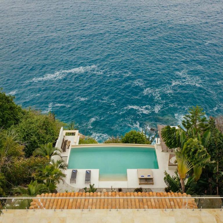 Refugio del Faro - Cliffside Villa Retreat Sleeps 16 - Villa - 6