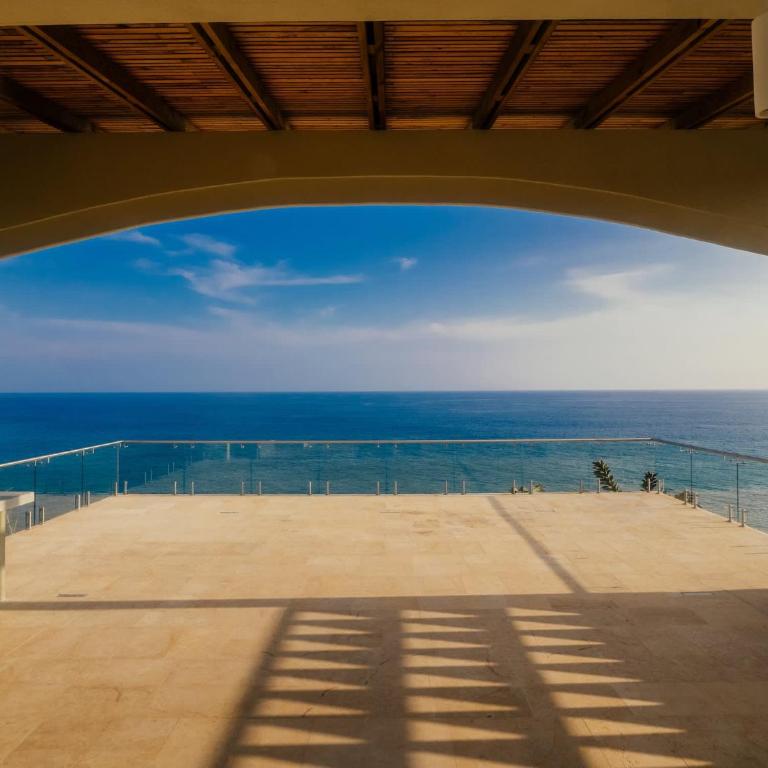 Refugio del Faro - Cliffside Villa Retreat Sleeps 16 - Villa - 55