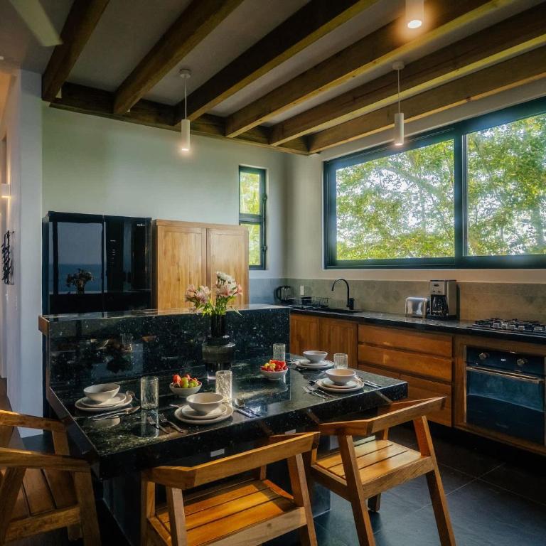 Refugio del Faro - Cliffside Villa Retreat Sleeps 16 - Villa - 59