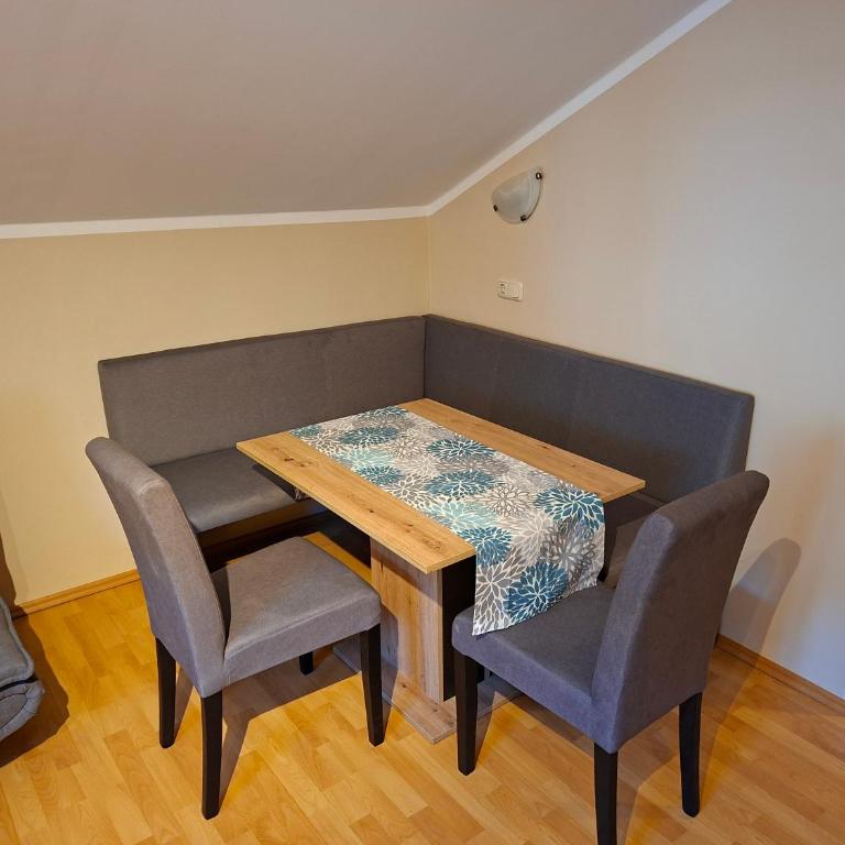 Haus Alpenrose - Apartment mit 1 Schlafzimmer - 2