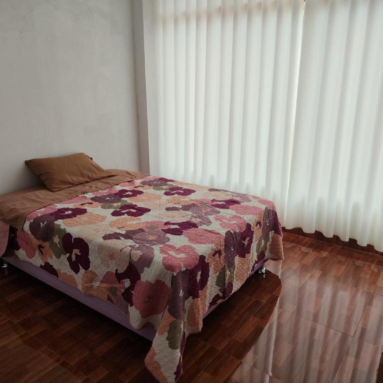 Emilu House - Three-Bedroom House - 10