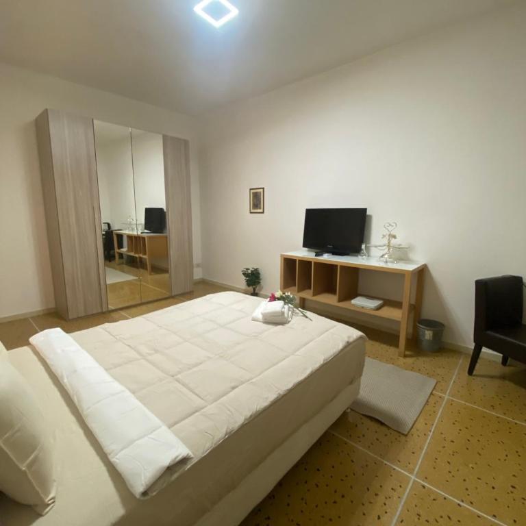 Casa Gobetti-Bologna Centrale - Camera Matrimoniale con Bagno Privato - 16