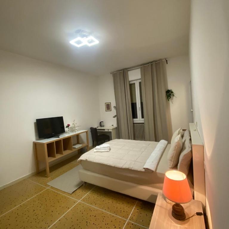 Casa Gobetti-Bologna Centrale - Camera Matrimoniale con Bagno Privato - 25