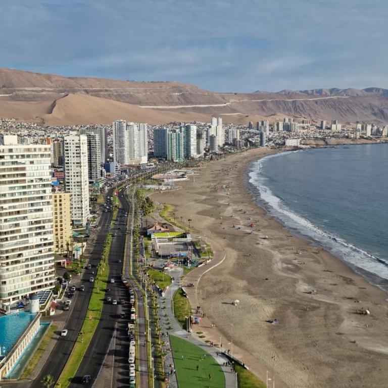 Departamento 1D 1B 1E con balcon en peninsula al lado de Playa Cavancha - Apartamento de 2 dormitorios - 4