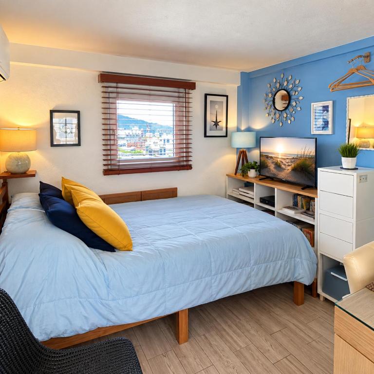 Le Petit Bonheur - Quiet - Rooftop - 3 min to Beach - One-Bedroom Apartment - 2