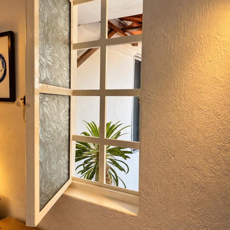Le Petit Bonheur - Quiet - Rooftop - 3 min to Beach - One-Bedroom Apartment - 21