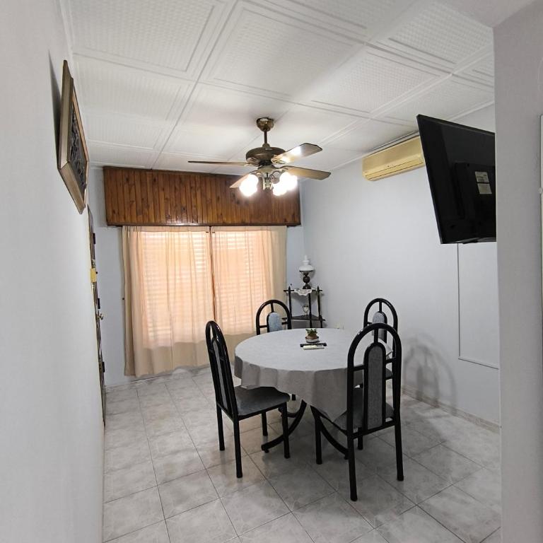 Departamento cerca de la Basilica de Luján 1 - Apartamento de 2 dormitorios - 3