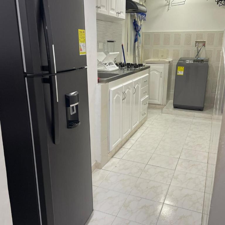 Apartamento privado en Crespito cerca a playas - Three-Bedroom Apartment - 7
