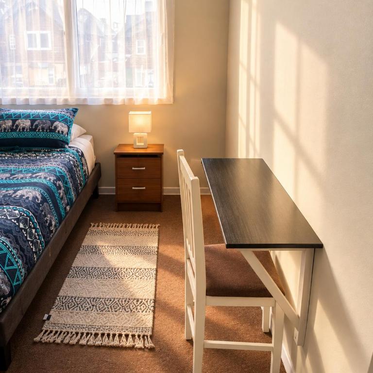 Habitación doble con baño exclusivo y estacionamiento, ideal para descansar - Habitación Doble con baño privado - 43