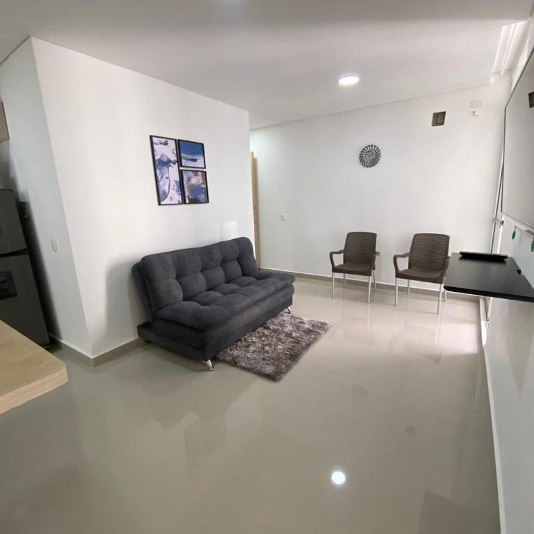 Apartamento Turístico cerca a playas de Marbella - Three-Bedroom Apartment - 3