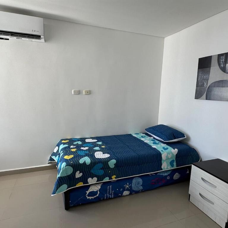 Apartamento Turístico cerca a playas de Marbella - Three-Bedroom Apartment - 8