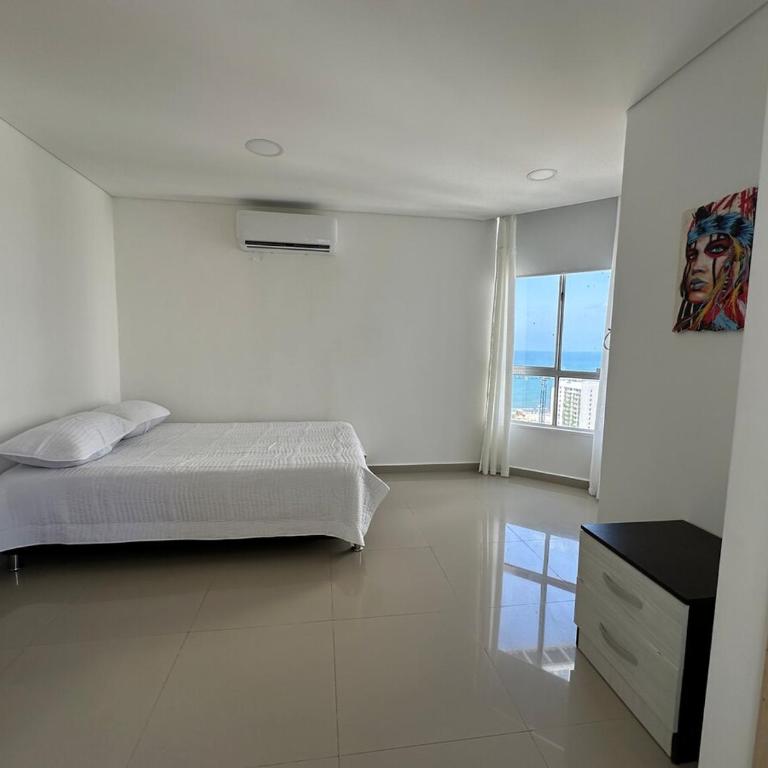 Apartamento Turístico cerca a playas de Marbella - Three-Bedroom Apartment - 10