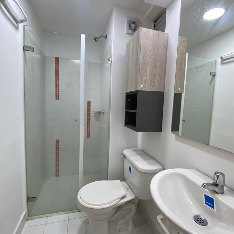 Apartamento Turístico cerca a playas de Marbella - Three-Bedroom Apartment - 14