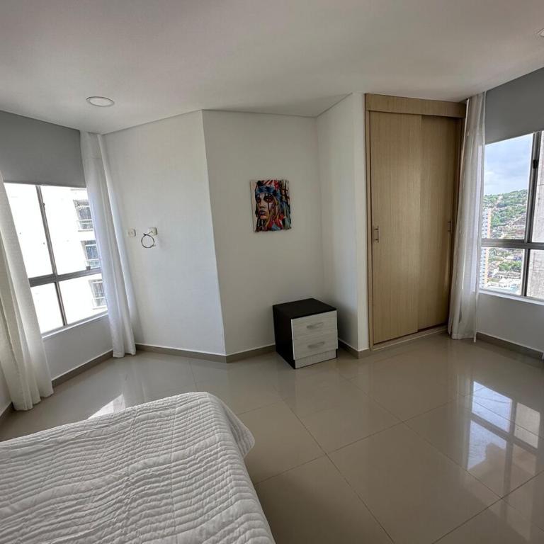 Apartamento Turístico cerca a playas de Marbella - Three-Bedroom Apartment - 15