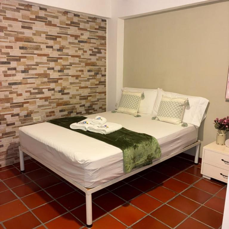 Casa Roma - Habitación Cuádruple con baño privado - 6