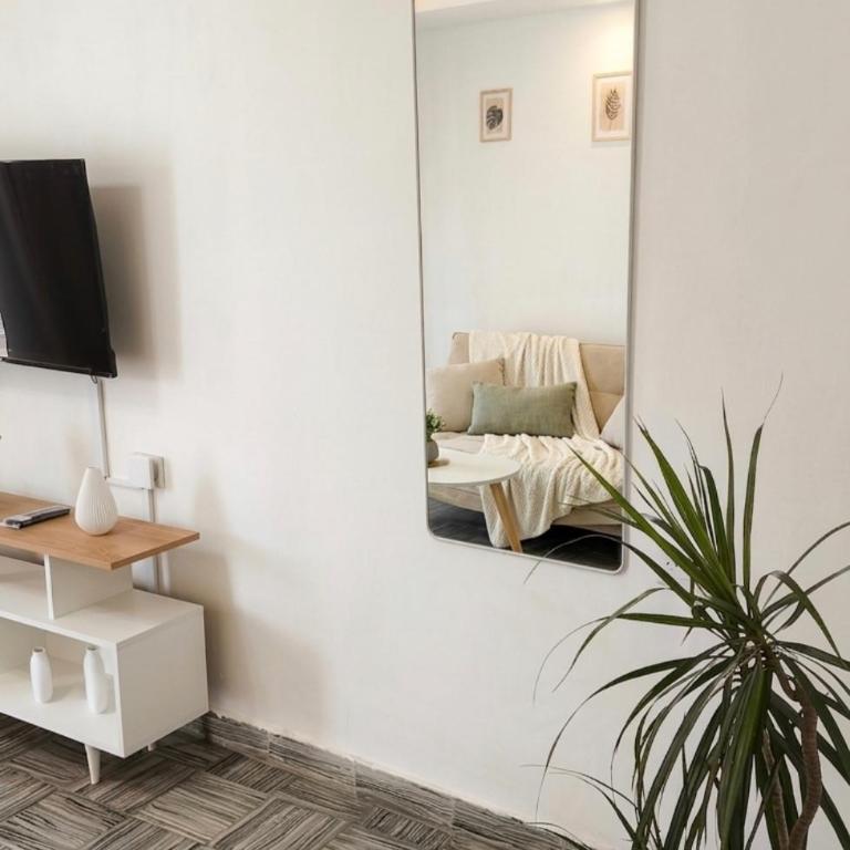 Hermoso Depto Renovado y Cómodo - One-Bedroom Apartment with View - 3