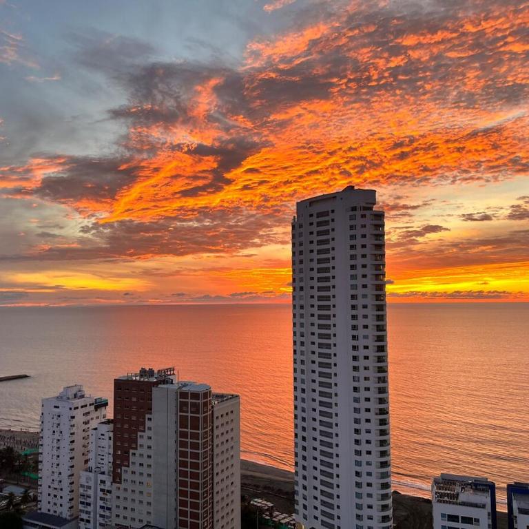 Espectacular loft moderno piso 17 con vista al mar - One-Bedroom Apartment - 6