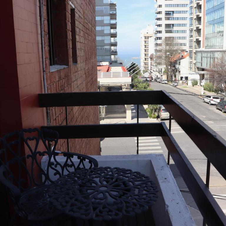 Balcón con Vista al Mar a 2 Cuadras de la Costa - Playa Grande, Zona Alem - Apartamento de 1 dormitorio - 20
