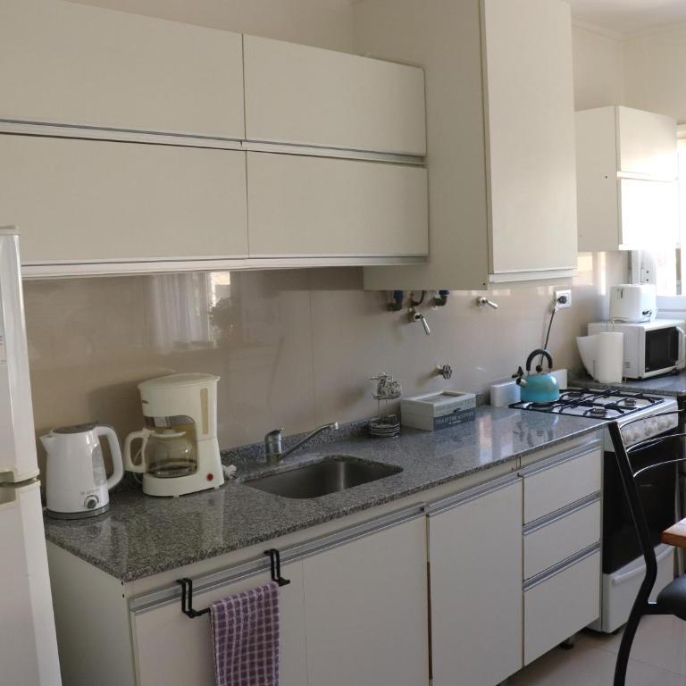 Balcón con Vista al Mar a 2 Cuadras de la Costa - Playa Grande, Zona Alem - Apartamento de 1 dormitorio - 19