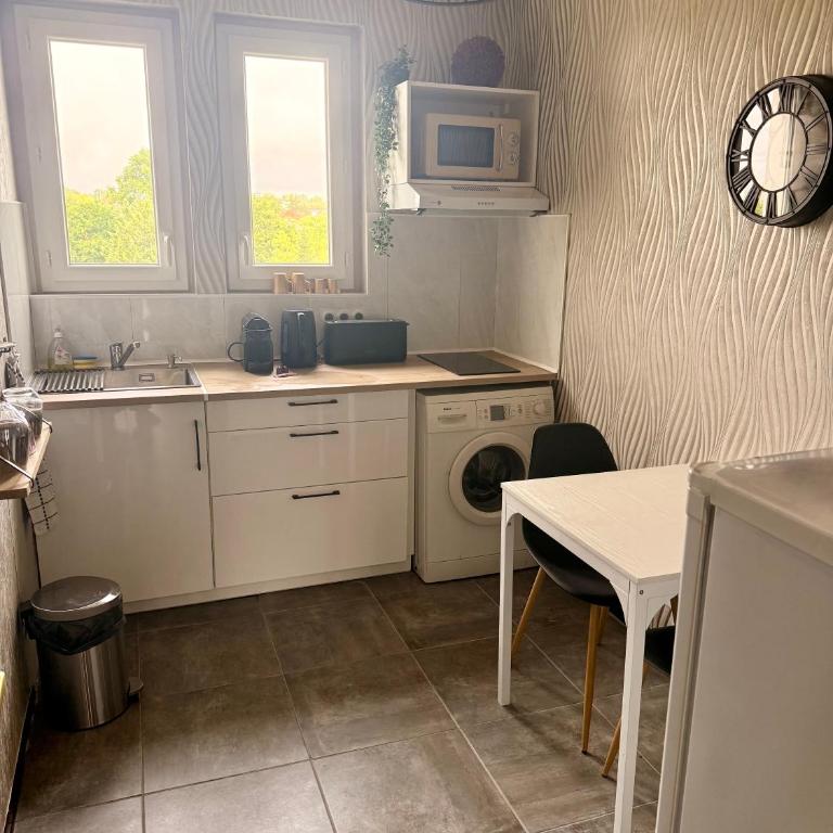 Cocon au calme avec parking et terrasse - Appartement 1 Chambre - 8