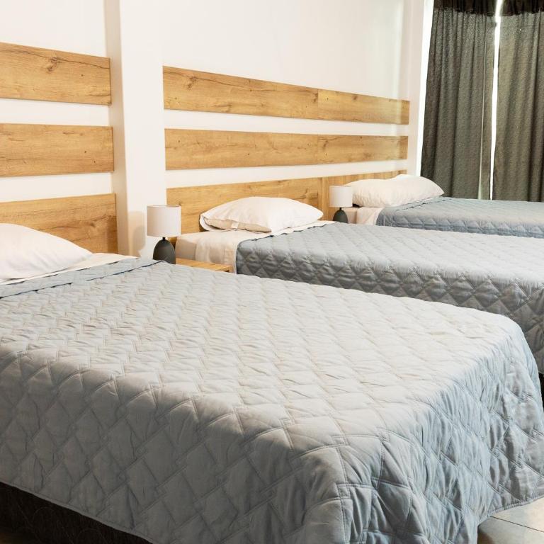 Wayki House Hostal - Standard Quadruple Room - 1