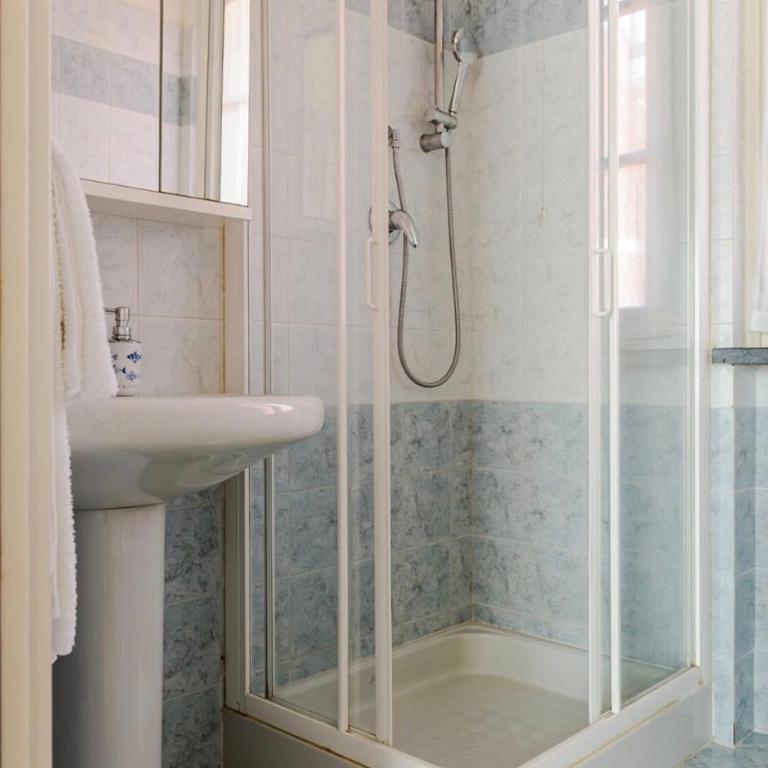 Marta Apartment ,Free Private Parking, Near The City Centre & Hospital - Appartamento con 2 Camere da Letto - 18