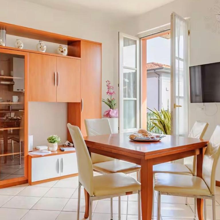 Marta Apartment ,Free Private Parking, Near The City Centre & Hospital - Appartamento con 2 Camere da Letto - 10