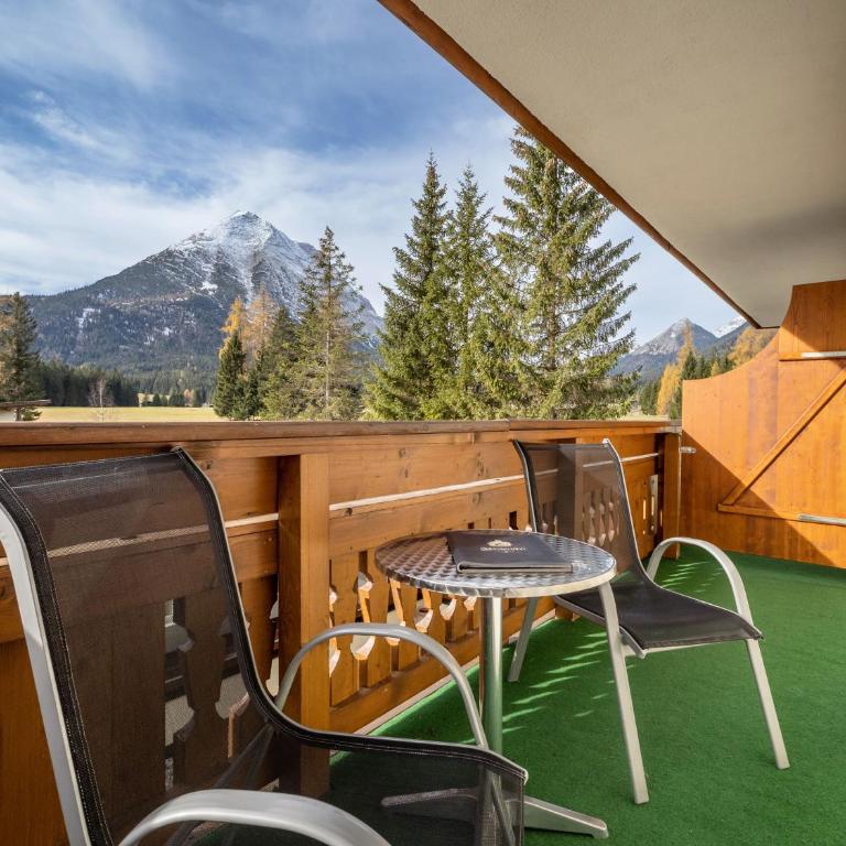 Alpenhotel Karwendel -Adults only- - Doppelzimmer mit Bergblick - 1