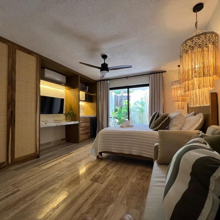 Entire Private Villa in HZ - Pool & Outdoor Living - Three-Bedroom Villa - 6
