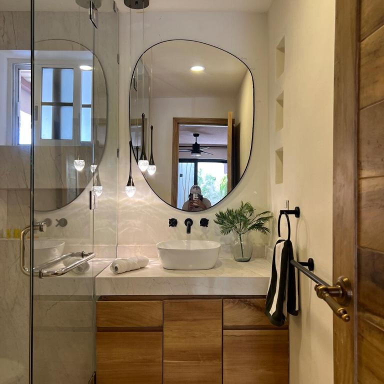 Entire Private Villa in HZ - Pool & Outdoor Living - Three-Bedroom Villa - 25