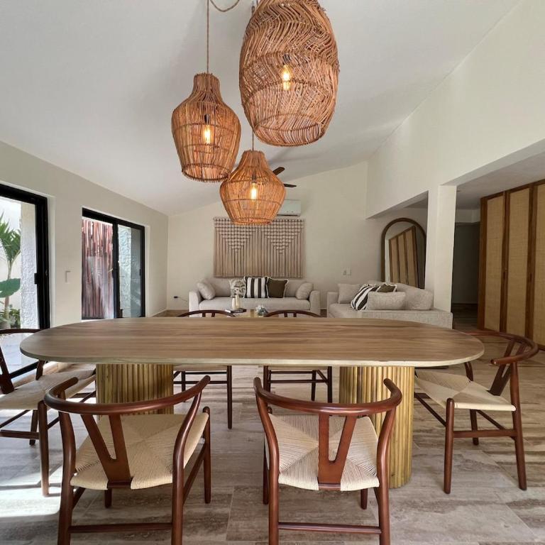 Entire Private Villa in HZ - Pool & Outdoor Living - Three-Bedroom Villa - 28
