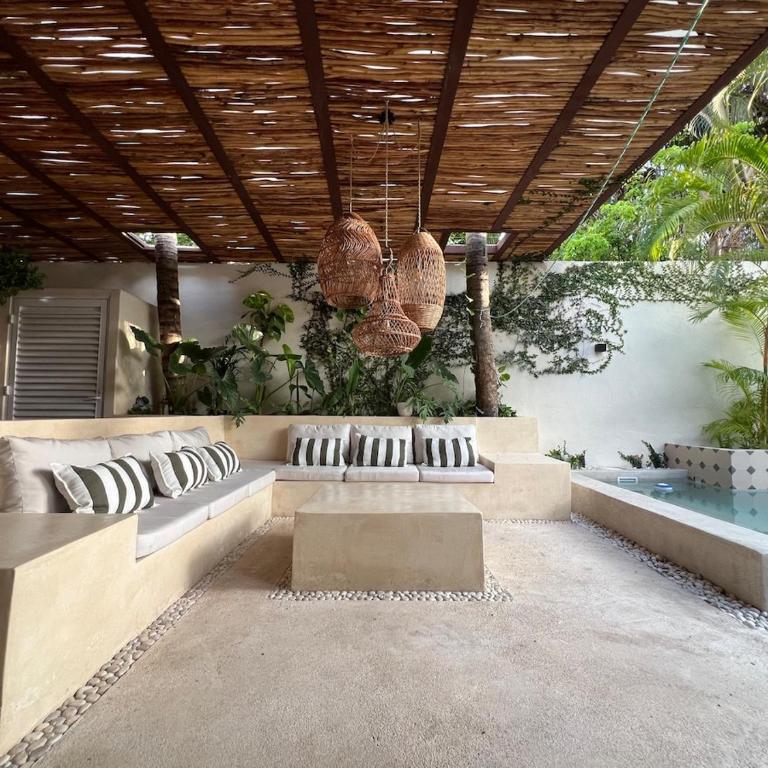 Entire Private Villa in HZ - Pool & Outdoor Living - Three-Bedroom Villa - 45