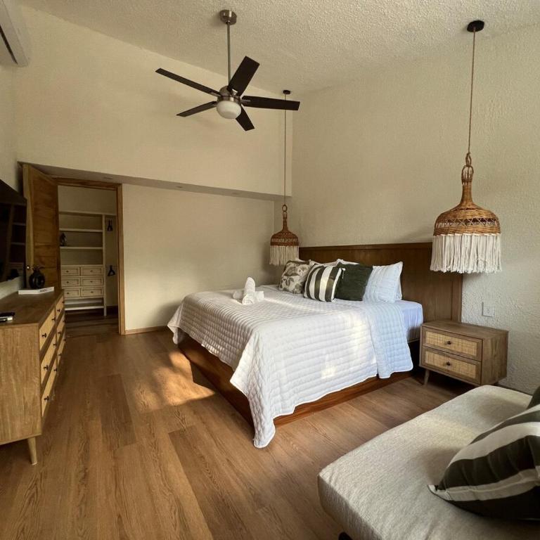 Entire Private Villa in HZ - Pool & Outdoor Living - Three-Bedroom Villa - 63