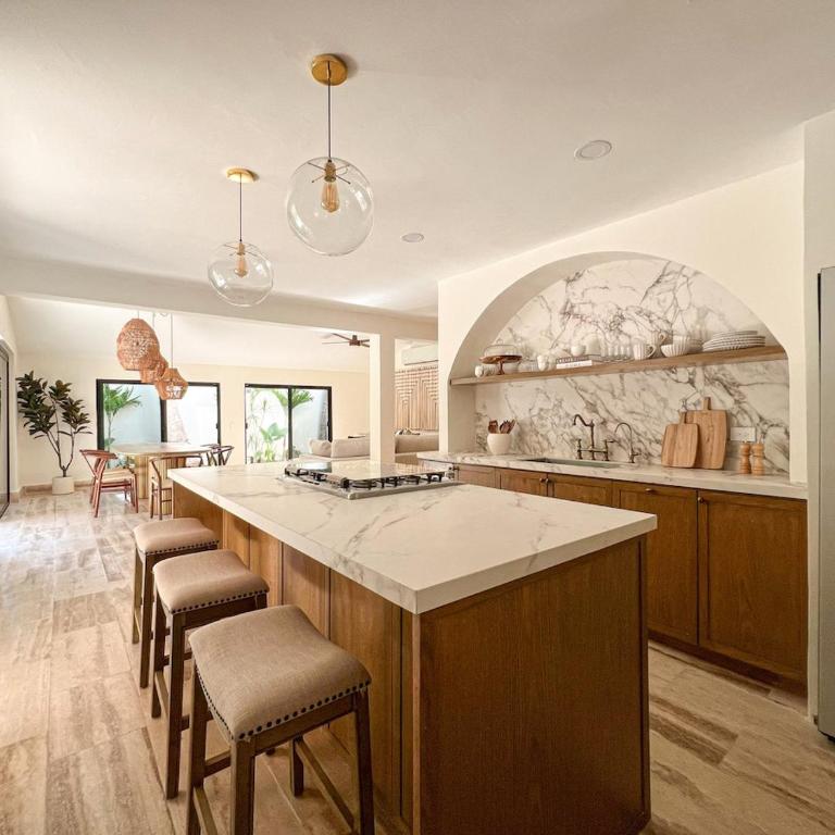 Entire Private Villa in HZ - Pool & Outdoor Living - Three-Bedroom Villa - 86