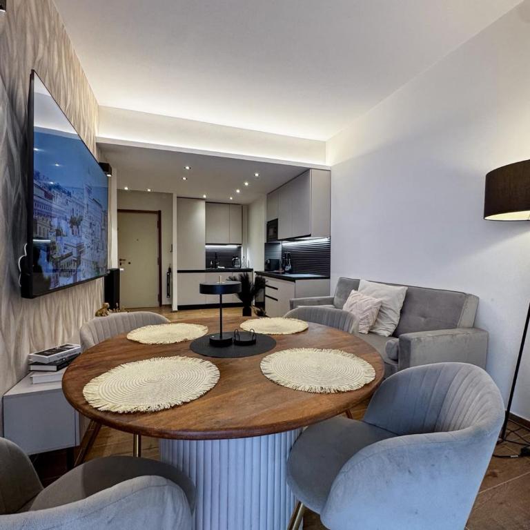 Riviera Lux 2 - Appartamento con 1 Camera da Letto - 1