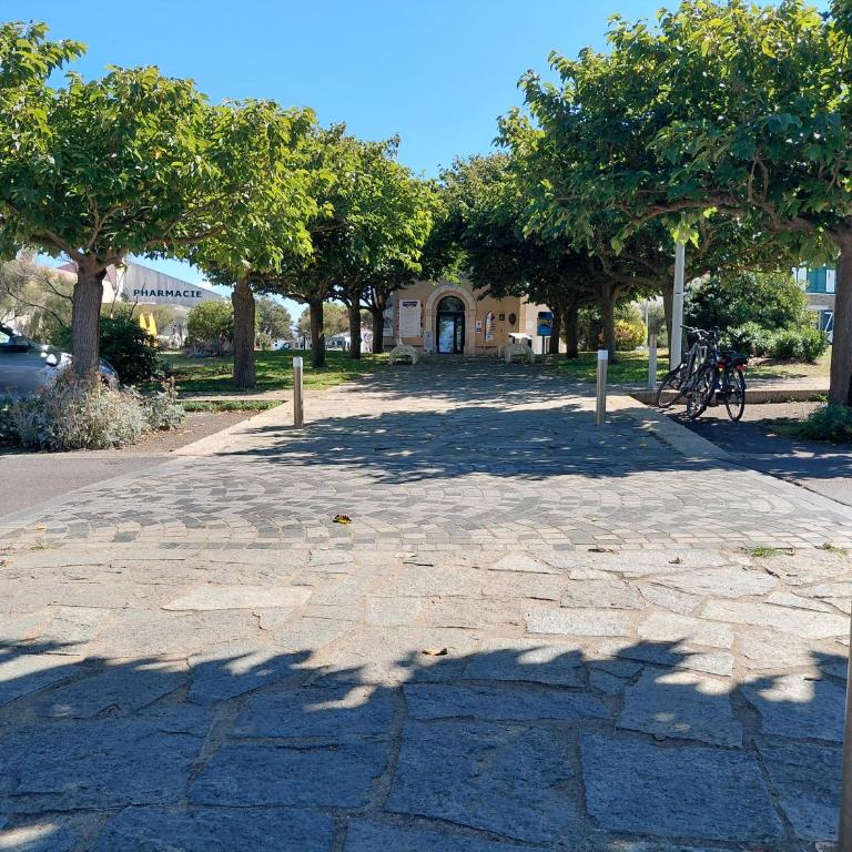 Maison L'Océan, Vue mer, Centre Sion, Rénovée 2025, Parking privatif - Maison 2 Chambres - 17